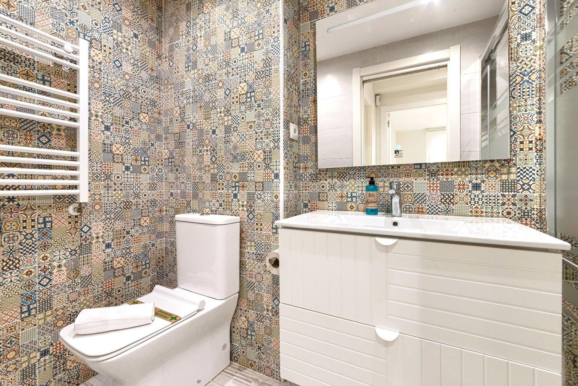 Lujoso Piso En Casco Viejo. Bilbao. Free Wifi. Apartment Luaran gambar